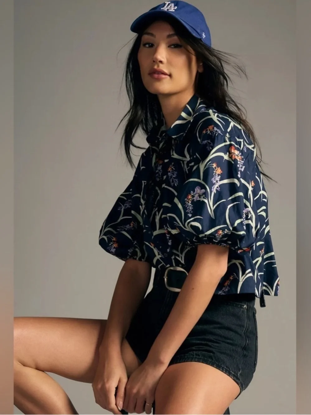 Anthro Maeve Bubble Sleeve Cotton Floral Blouse size Small Navy - Picture 1 of 5